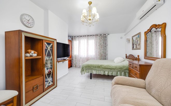 Revente - Town House -
Torrevieja - Calas Blanca