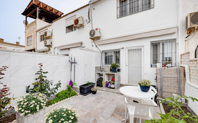Revente - Town House -
Torrevieja - Calas Blanca