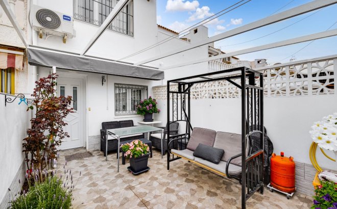 Revente - Town House -
Torrevieja - Calas Blanca