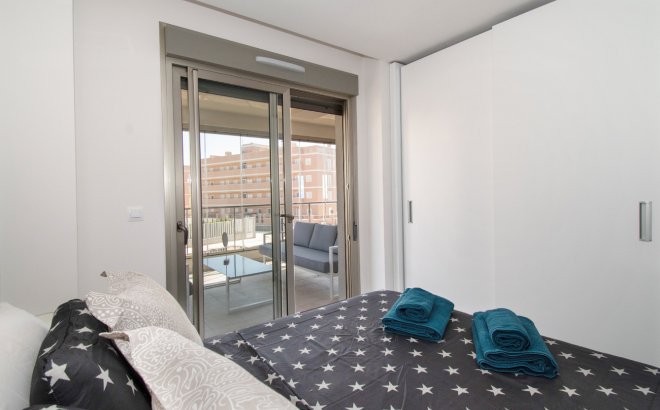 Revente - Appartement -
Orihuela Costa - Los Dolses