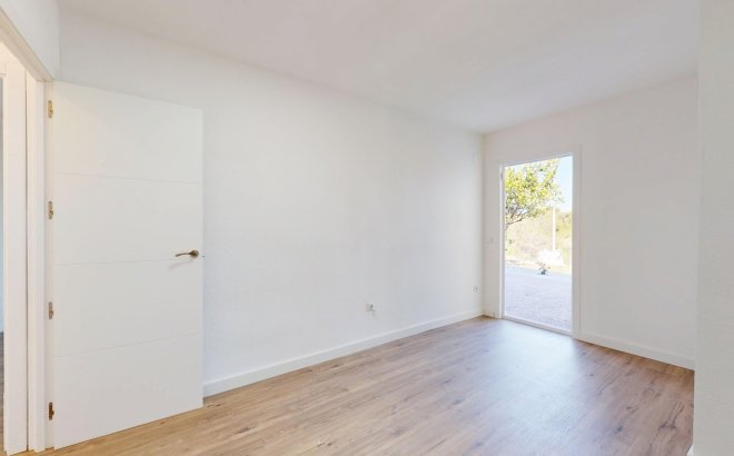 Resale - Bungalow -
Villamartin - Costa Blanca