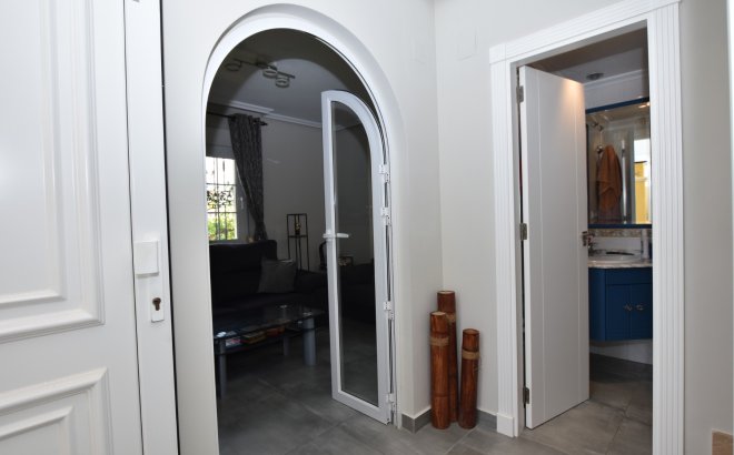 Herverkoop - Villa -
Orihuela Costa - Costa Blanca