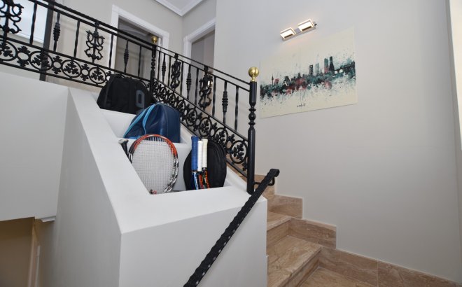 Herverkoop - Villa -
Orihuela Costa - Costa Blanca