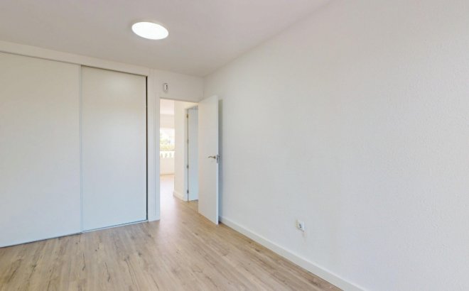 Resale - Apartment -
Orihuela Costa - Costa Blanca