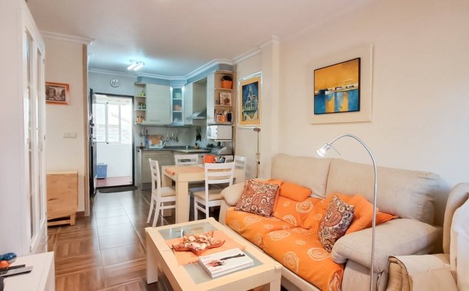 Resale - Apartment -
Torrevieja - Parque Acuático - Sector 25