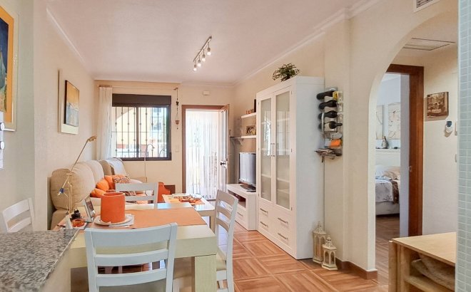 Resale - Apartment -
Torrevieja - Parque Acuático - Sector 25