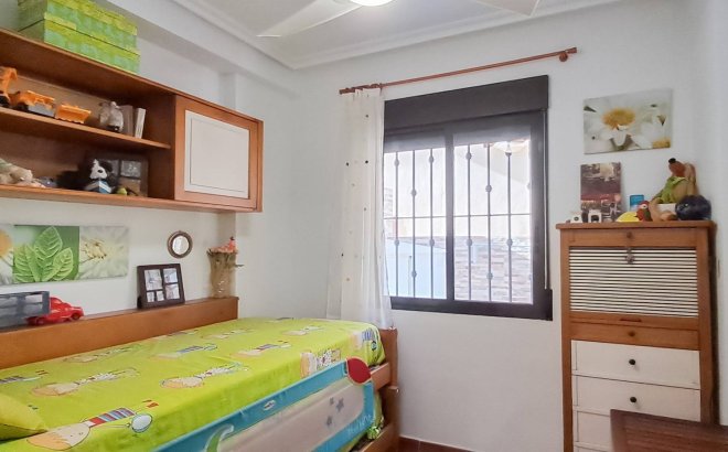 Resale - Apartment -
Torrevieja - Parque Acuático - Sector 25