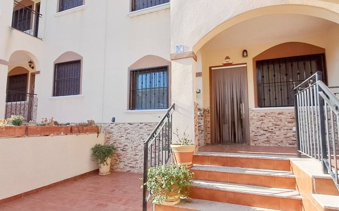 Resale - Apartment -
Torrevieja - Parque Acuático - Sector 25