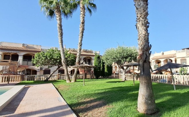 Resale - Apartment -
Torrevieja - Parque Acuático - Sector 25