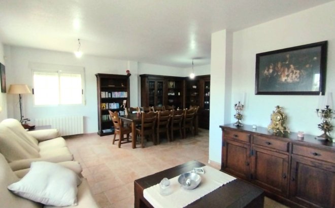 Resale - Villa -
Torrevieja - La Siesta - El Salado - Torreta