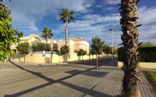 Resale - Villa -
Torrevieja - La Siesta - El Salado - Torreta