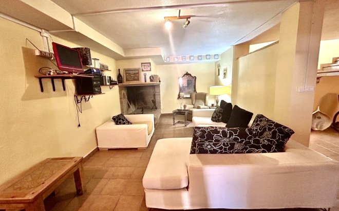 Resale - Villa -
La Mata - Costa Blanca