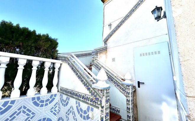 Revente - Penthouse -
Playa Flamenca - Costa Blanca