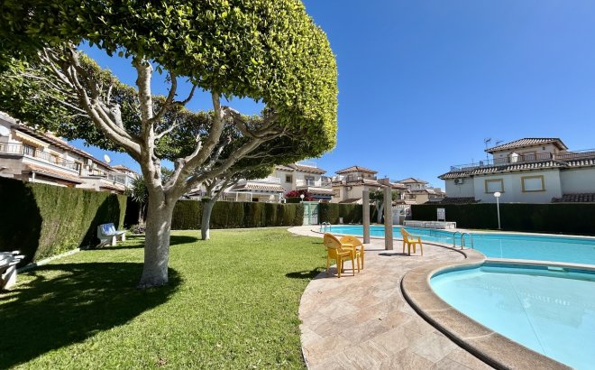 Revente - Penthouse -
Playa Flamenca - Costa Blanca