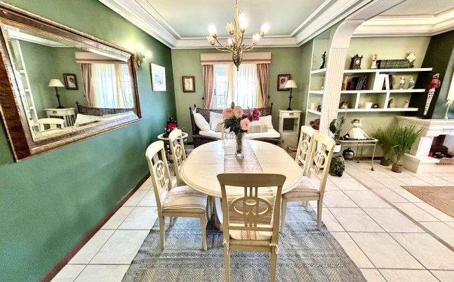 Revente - Villa -
La Mata - Costa Blanca