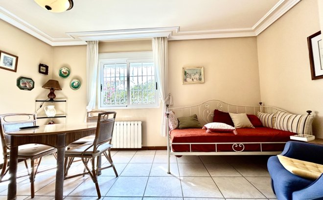 Revente - Villa -
La Mata - Costa Blanca