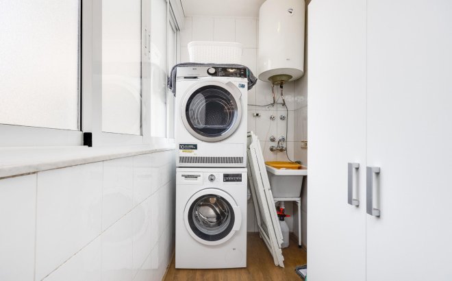 Revente - Appartement -
Torrevieja - Centro