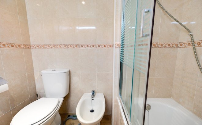 Revente - Appartement -
Torrevieja - Centro