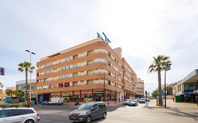 Revente - Appartement -
Torrevieja - Centro