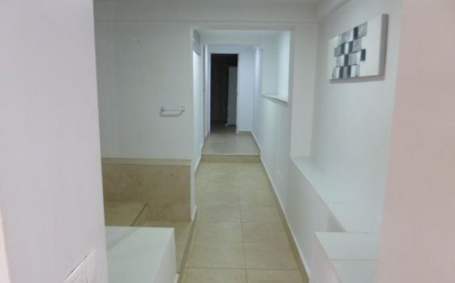 Resale - Villa -
Villamartin - Costa Blanca