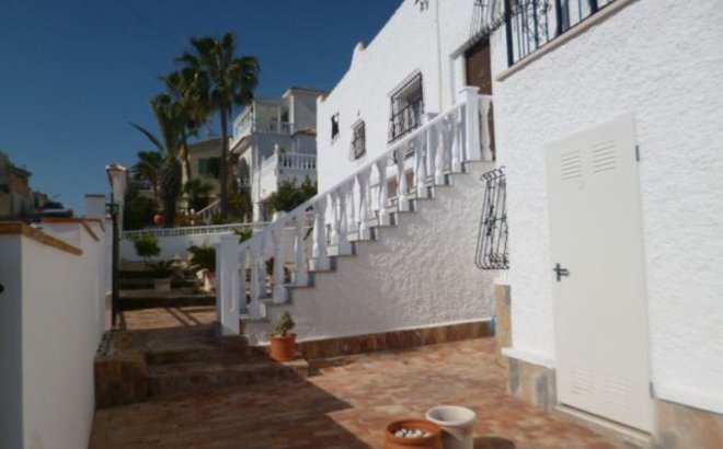 Resale - Villa -
Villamartin - Costa Blanca