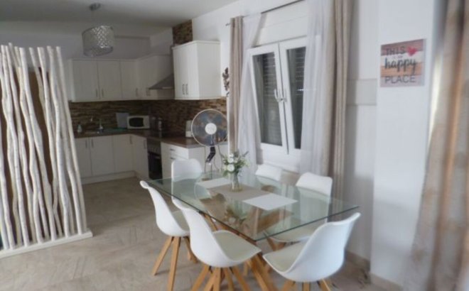 Resale - Villa -
Villamartin - Costa Blanca
