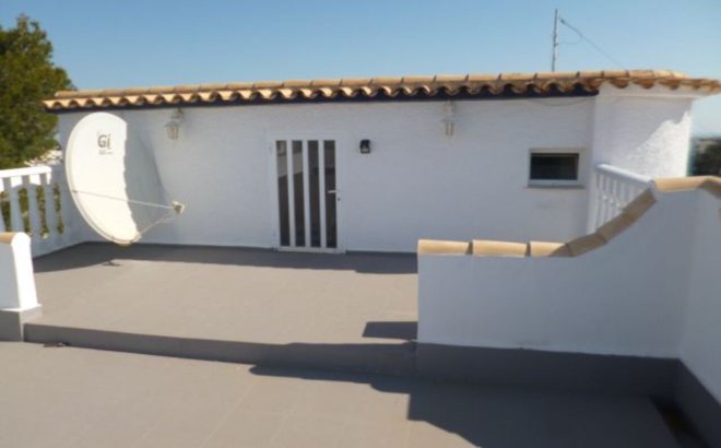 Resale - Villa -
Villamartin - Costa Blanca