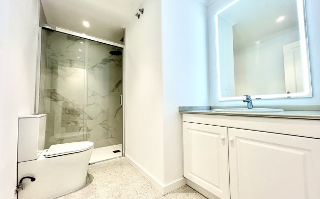 Resale - Apartment -
Campoamor - Costa Blanca