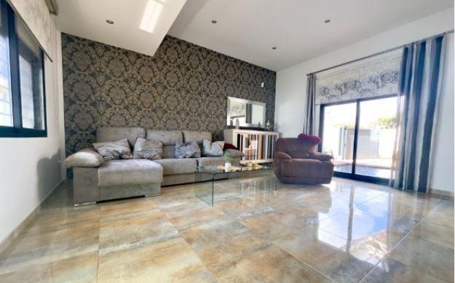 Herverkoop - Villa -
Pilar de la Horadada - Torre De La Horadada