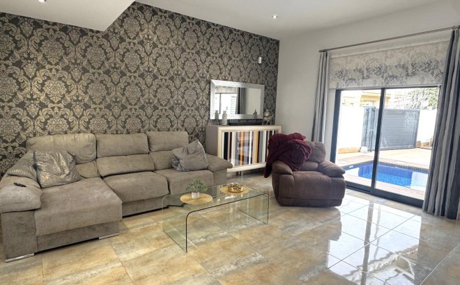 Herverkoop - Villa -
Pilar de la Horadada - Torre De La Horadada