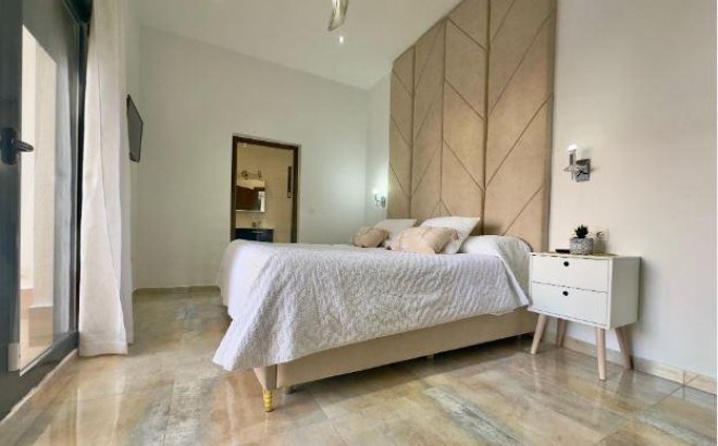 Herverkoop - Villa -
Pilar de la Horadada - Torre De La Horadada