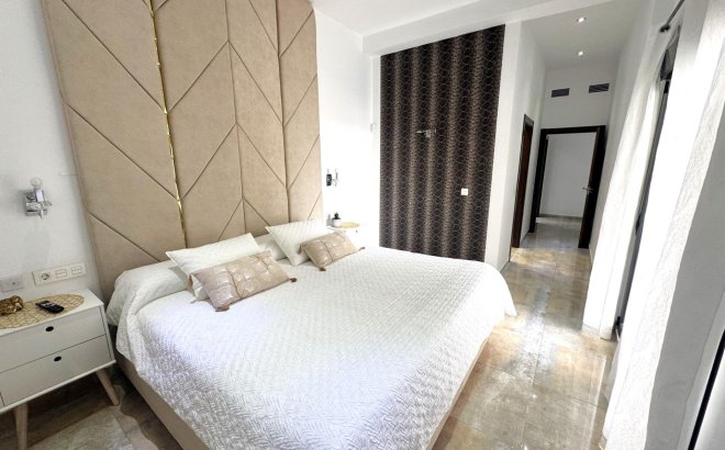 Herverkoop - Villa -
Pilar de la Horadada - Torre De La Horadada