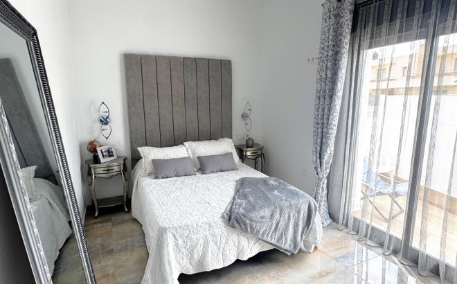 Herverkoop - Villa -
Pilar de la Horadada - Torre De La Horadada