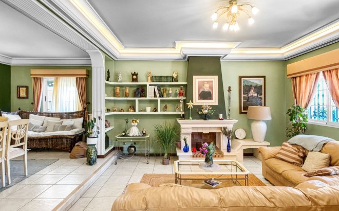 Revente - Villa -
Torrevieja - Costa Blanca