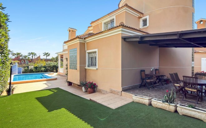 Revente - Villa -
Torrevieja - Costa Blanca