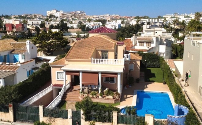 Revente - Villa -
Torrevieja - Costa Blanca