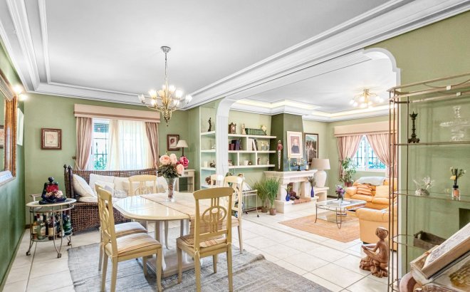 Revente - Villa -
Torrevieja - Costa Blanca