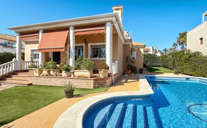 Revente - Villa -
Torrevieja - Costa Blanca