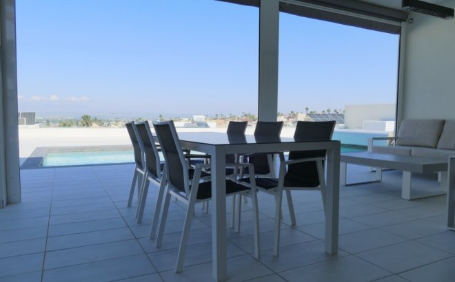 Resale - Villa -
Benijofar - Costa Blanca