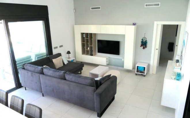 Resale - Villa -
Benijofar - Costa Blanca