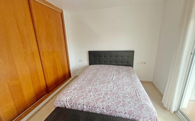 Resale - Dúplex -
San Miguel de Salinas - Las Filipinas