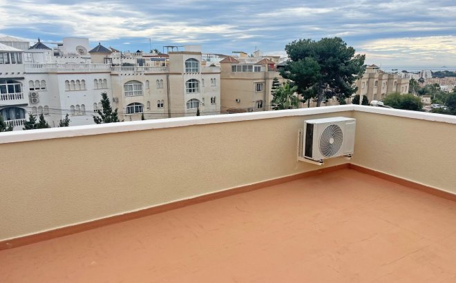 Resale - Dúplex -
San Miguel de Salinas - Las Filipinas