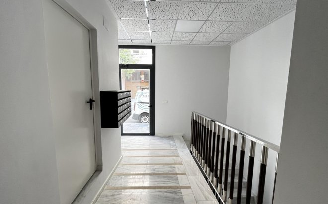 Revente - Appartement -
Torrevieja - Playa del Cura