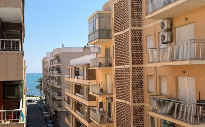 Revente - Appartement -
Torrevieja - Playa del Cura