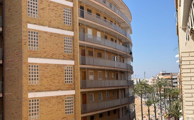 Revente - Appartement -
Torrevieja - Playa del Cura