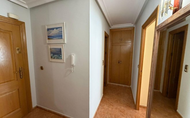 Revente - Appartement -
Torrevieja - Playa del Cura