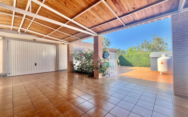 Resale - Villa -
Torrevieja - Los Balcones - Los Altos del Edén