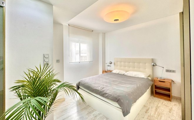 Resale - Apartment -
Torrevieja - Estacion De Autobuses