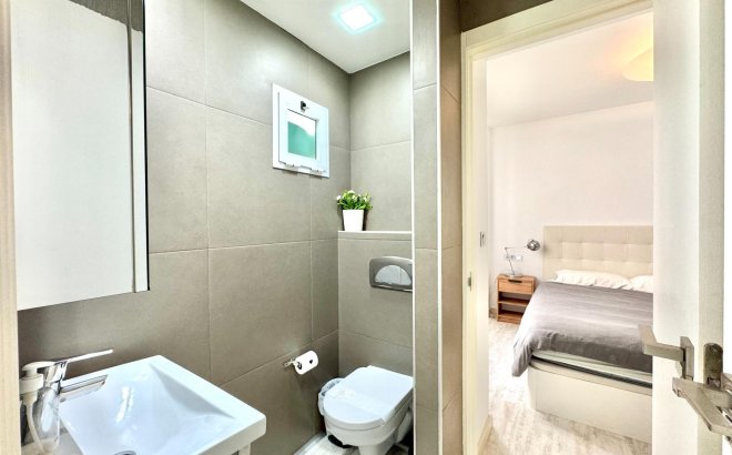 Resale - Apartment -
Torrevieja - Estacion De Autobuses