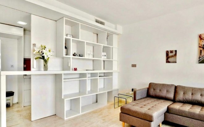 Resale - Apartment -
Torrevieja - Estacion De Autobuses